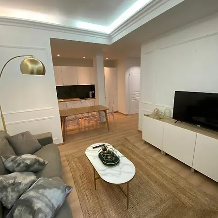 Lovely Spacious Large Patio Heart Of Monaco