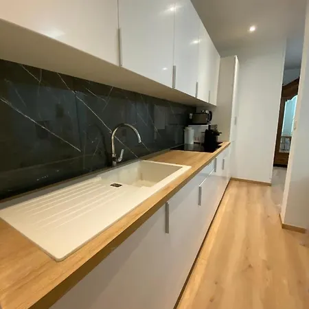 Lovely Spacious Large Patio Heart Of Monaco